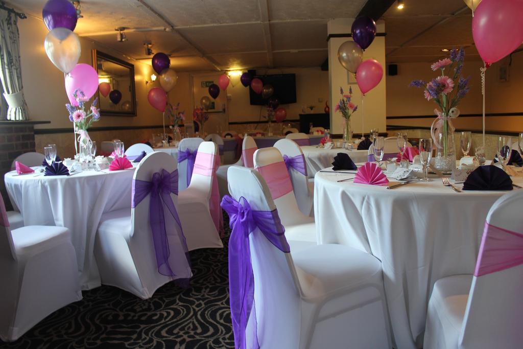 Hotel The Swan At Stoford Stapleford  Esterno foto